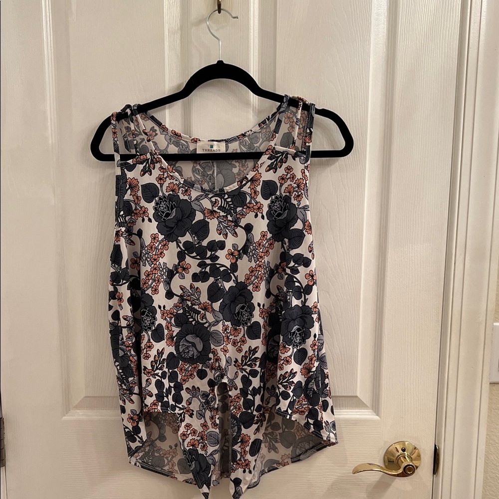 Elegant Floral Tank Top - Black and White